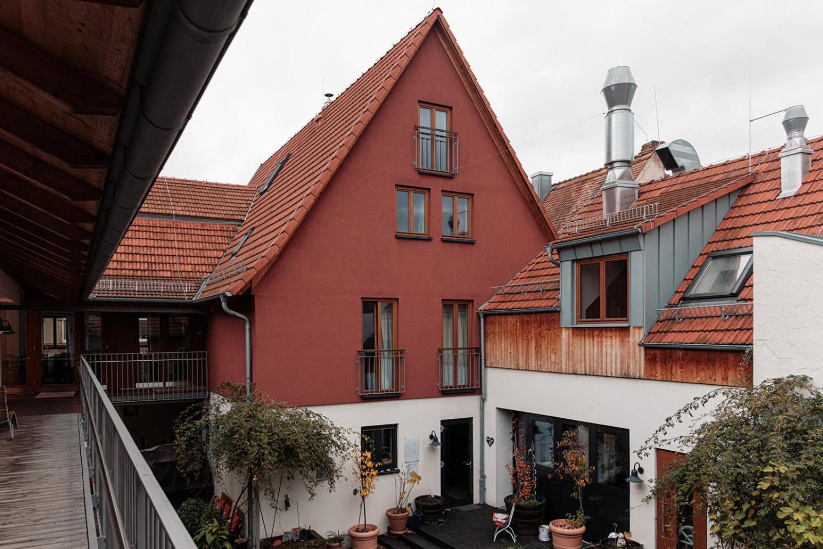 Kleinwallstadt Landgasthof Zum Hasen מראה חיצוני תמונה